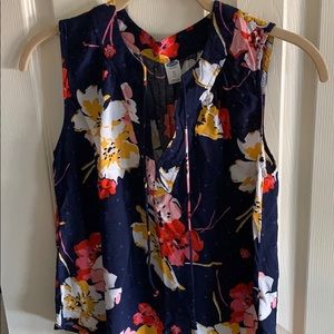 Old navy floral tank